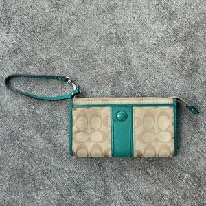 Coach signature C’s wristlet walker purse Green